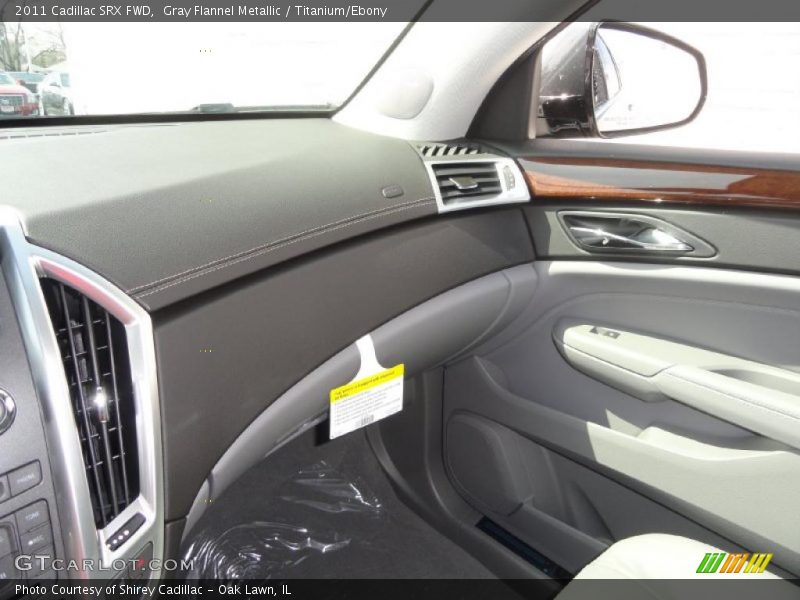 Gray Flannel Metallic / Titanium/Ebony 2011 Cadillac SRX FWD