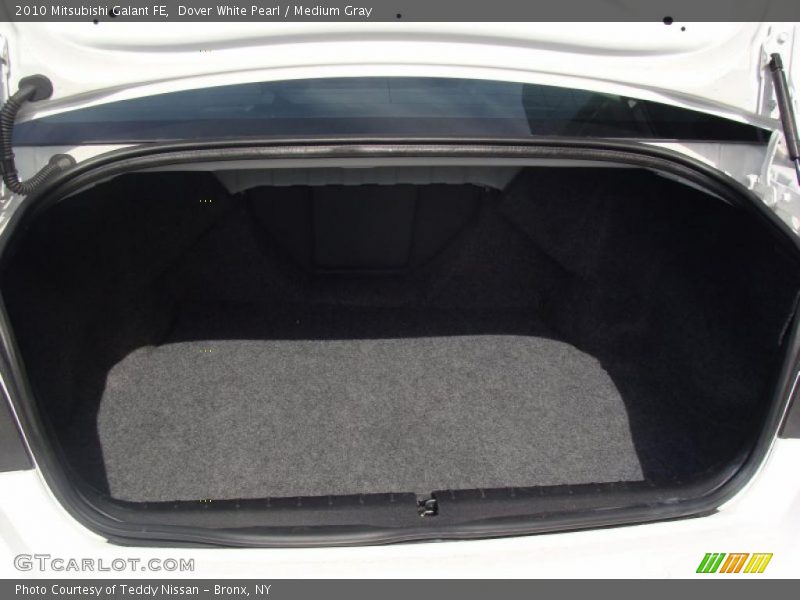 Dover White Pearl / Medium Gray 2010 Mitsubishi Galant FE