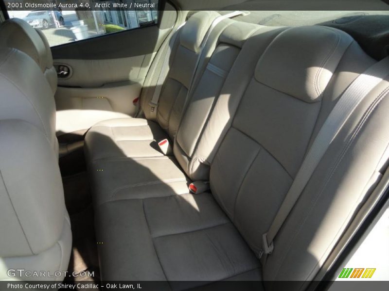 Arctic White / Neutral 2001 Oldsmobile Aurora 4.0