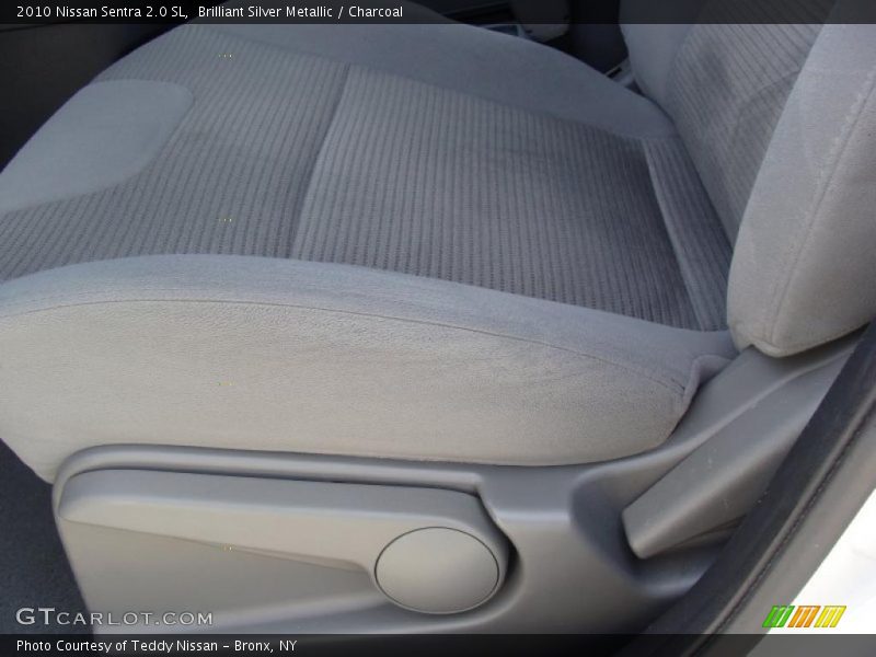 Brilliant Silver Metallic / Charcoal 2010 Nissan Sentra 2.0 SL
