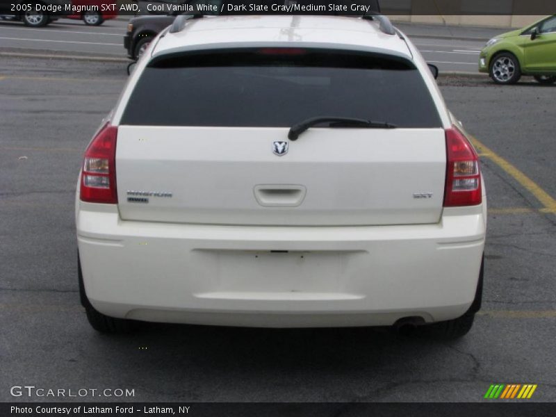 Cool Vanilla White / Dark Slate Gray/Medium Slate Gray 2005 Dodge Magnum SXT AWD