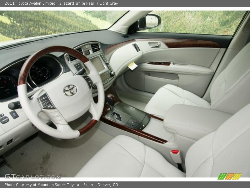 Blizzard White Pearl / Light Gray 2011 Toyota Avalon Limited