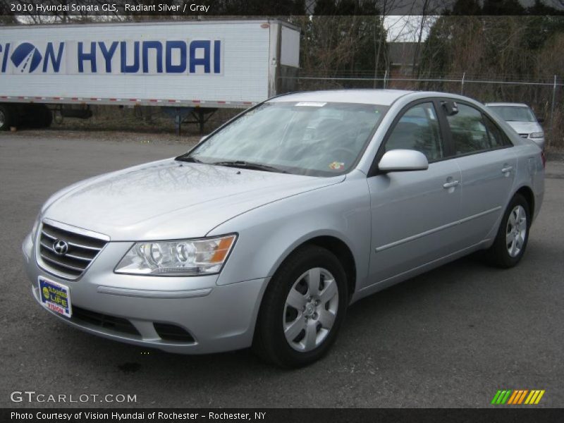 Radiant Silver / Gray 2010 Hyundai Sonata GLS