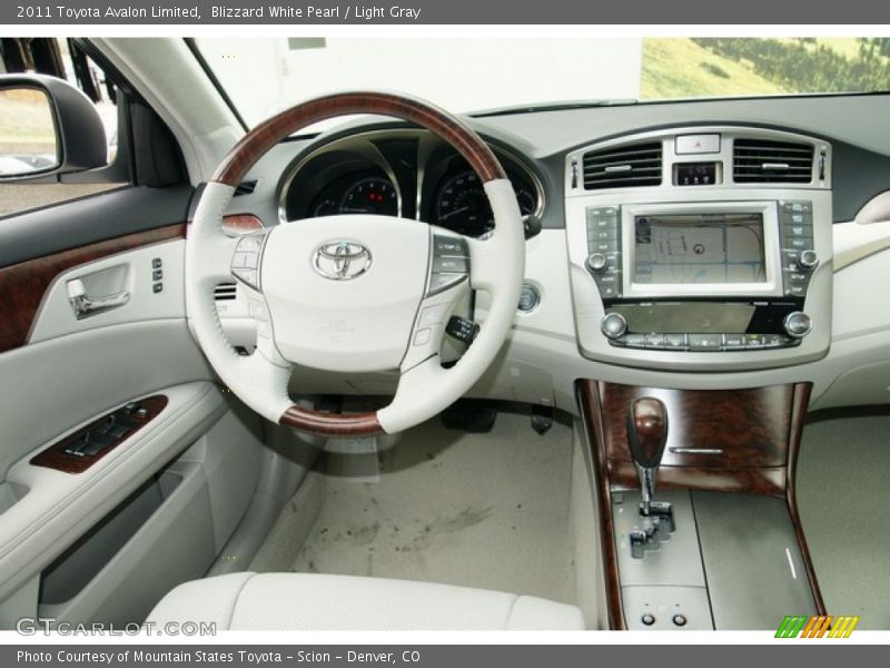 Blizzard White Pearl / Light Gray 2011 Toyota Avalon Limited
