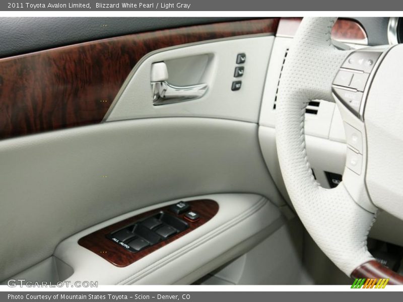 Blizzard White Pearl / Light Gray 2011 Toyota Avalon Limited