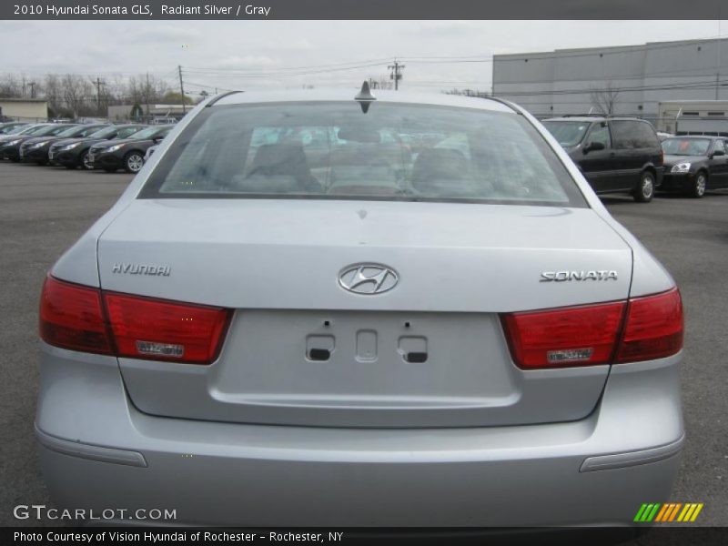 Radiant Silver / Gray 2010 Hyundai Sonata GLS
