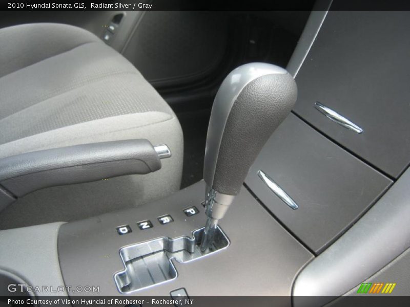 Radiant Silver / Gray 2010 Hyundai Sonata GLS