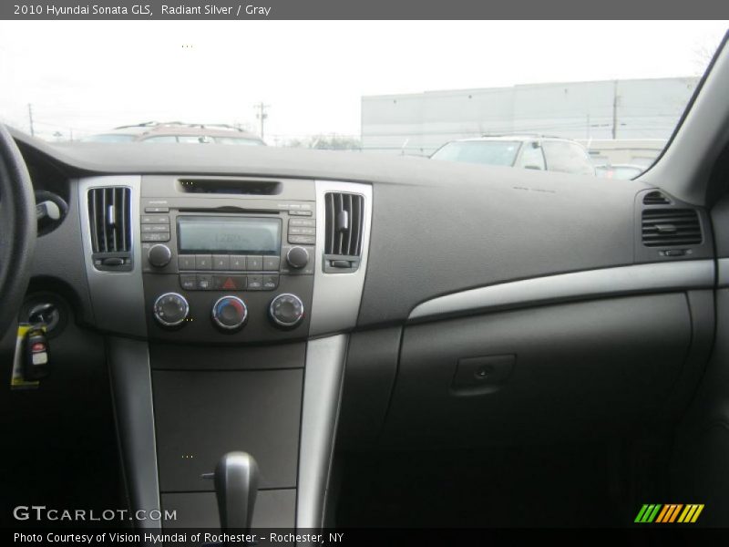 Radiant Silver / Gray 2010 Hyundai Sonata GLS