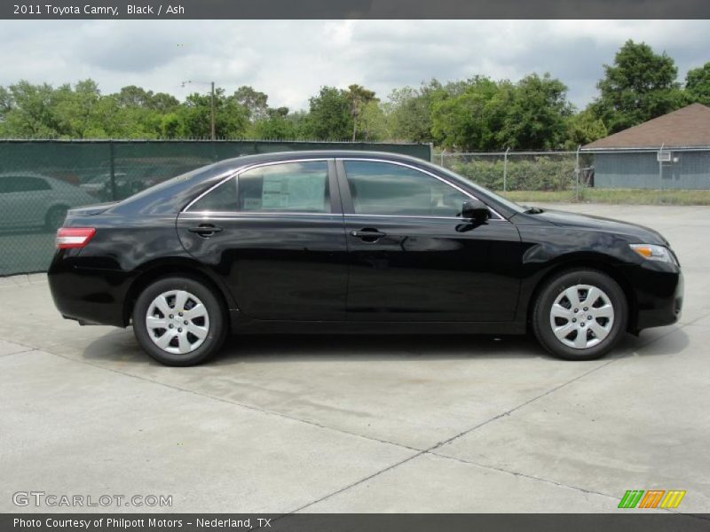 Black / Ash 2011 Toyota Camry