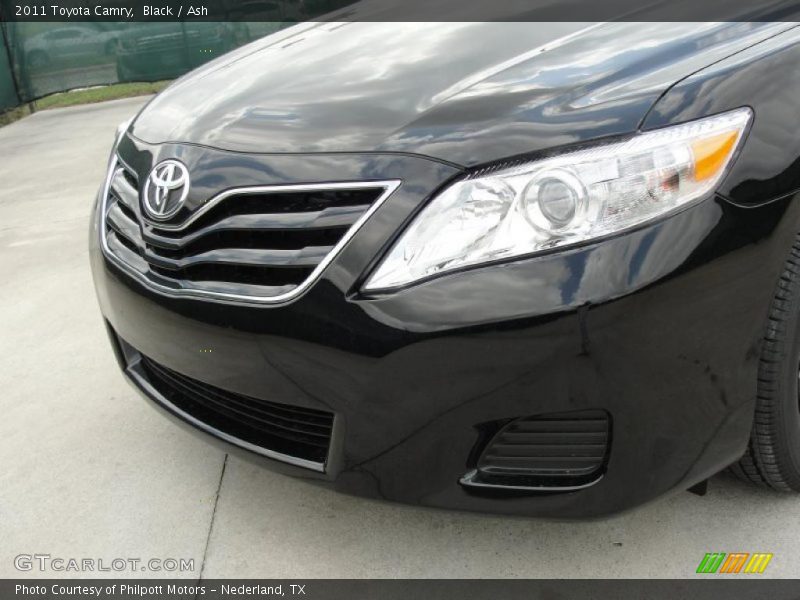 Black / Ash 2011 Toyota Camry