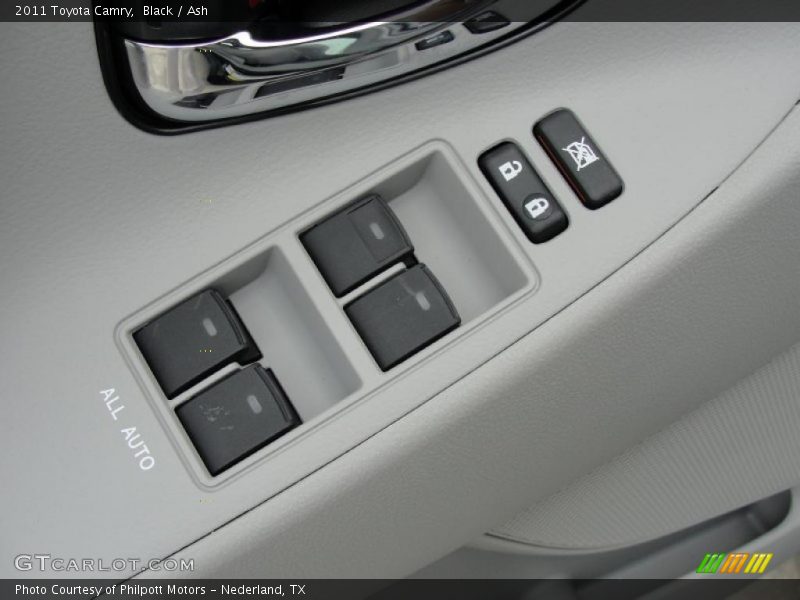 Black / Ash 2011 Toyota Camry