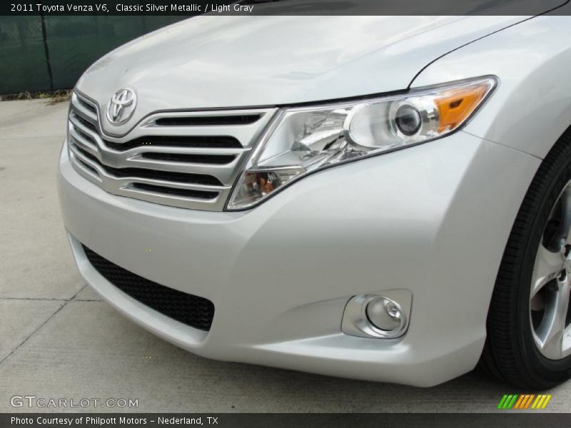 Classic Silver Metallic / Light Gray 2011 Toyota Venza V6