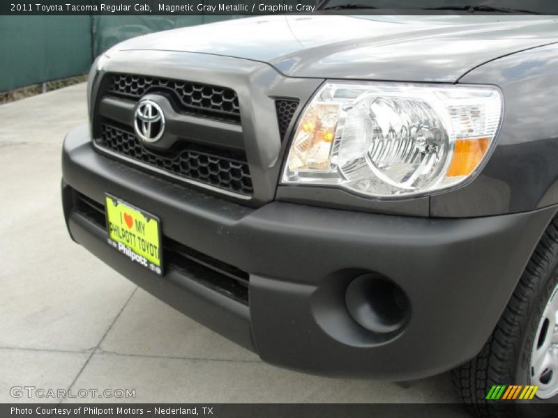 Magnetic Gray Metallic / Graphite Gray 2011 Toyota Tacoma Regular Cab