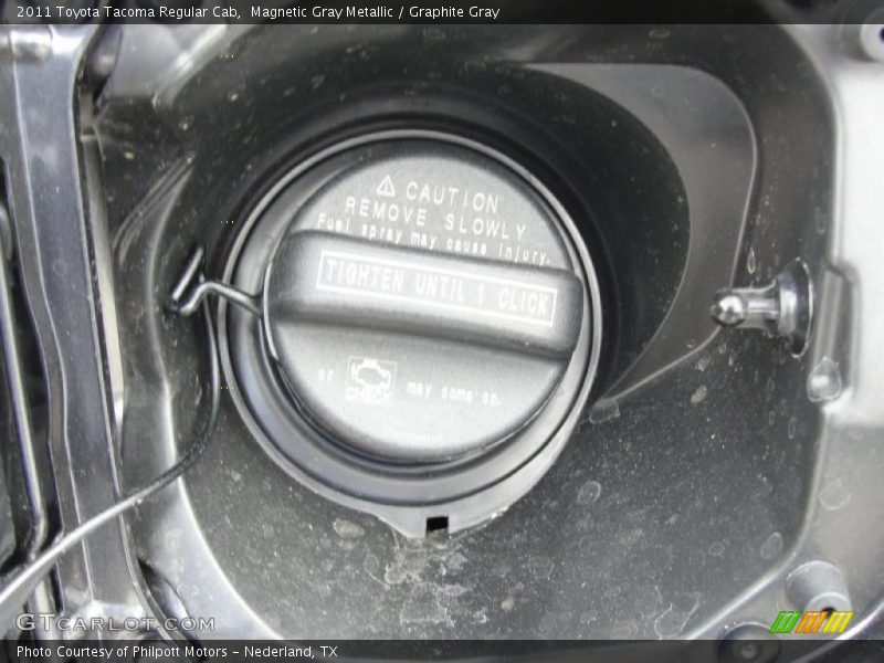 Magnetic Gray Metallic / Graphite Gray 2011 Toyota Tacoma Regular Cab