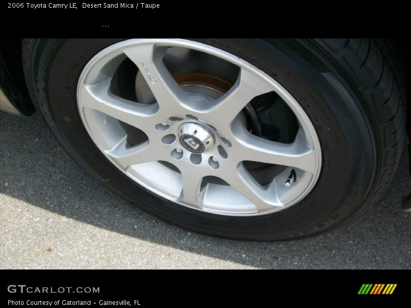 Desert Sand Mica / Taupe 2006 Toyota Camry LE