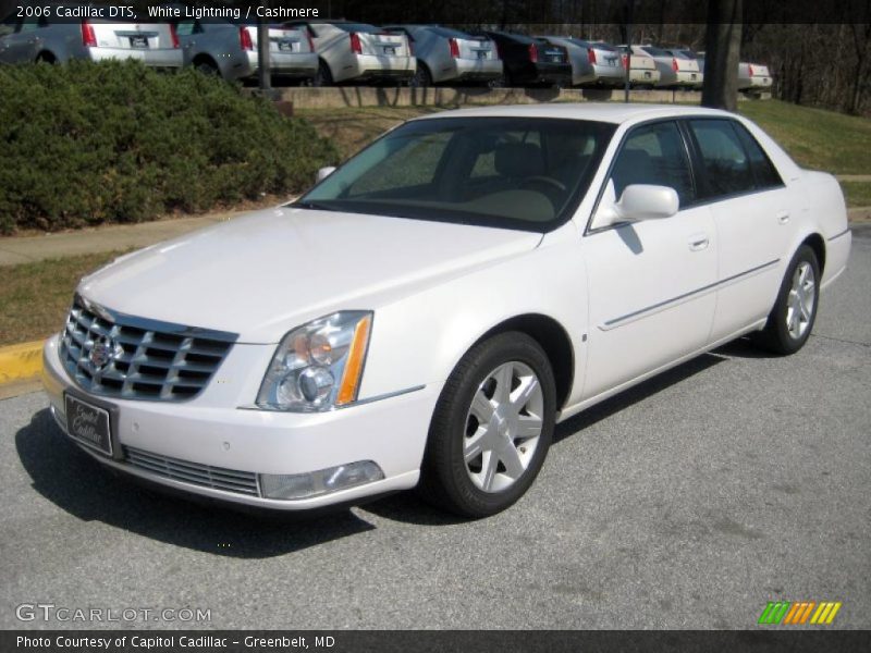 White Lightning / Cashmere 2006 Cadillac DTS