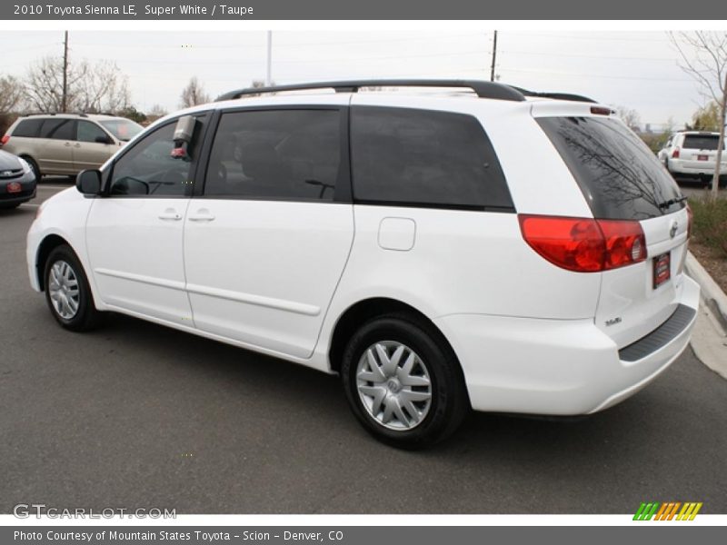 Super White / Taupe 2010 Toyota Sienna LE