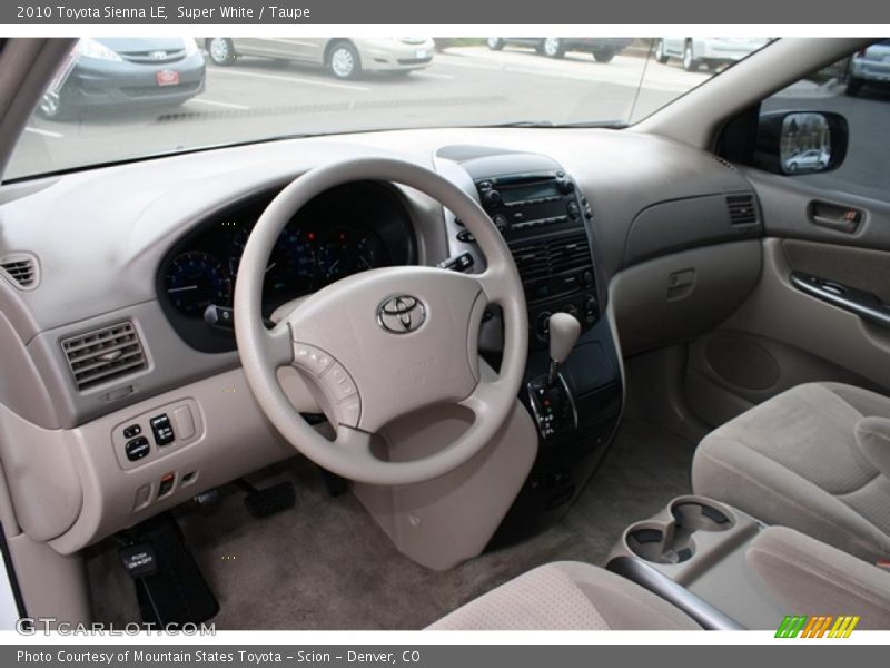 Super White / Taupe 2010 Toyota Sienna LE