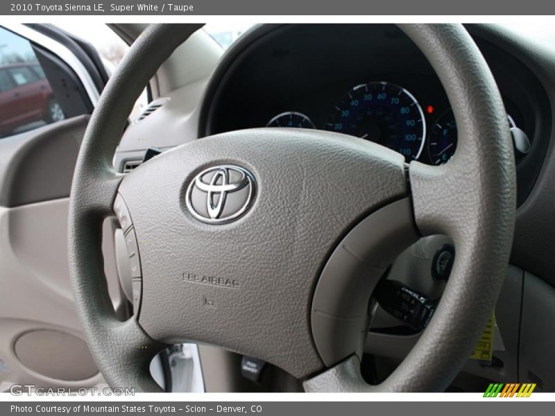 Super White / Taupe 2010 Toyota Sienna LE