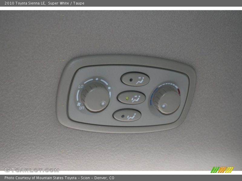 Super White / Taupe 2010 Toyota Sienna LE