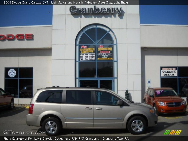 Light Sandstone Metallic / Medium Slate Gray/Light Shale 2008 Dodge Grand Caravan SXT