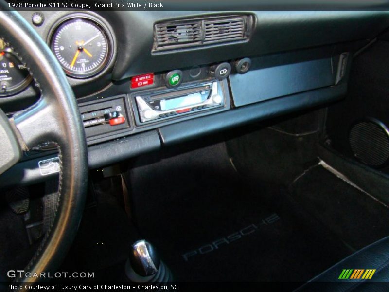 Controls of 1978 911 SC Coupe