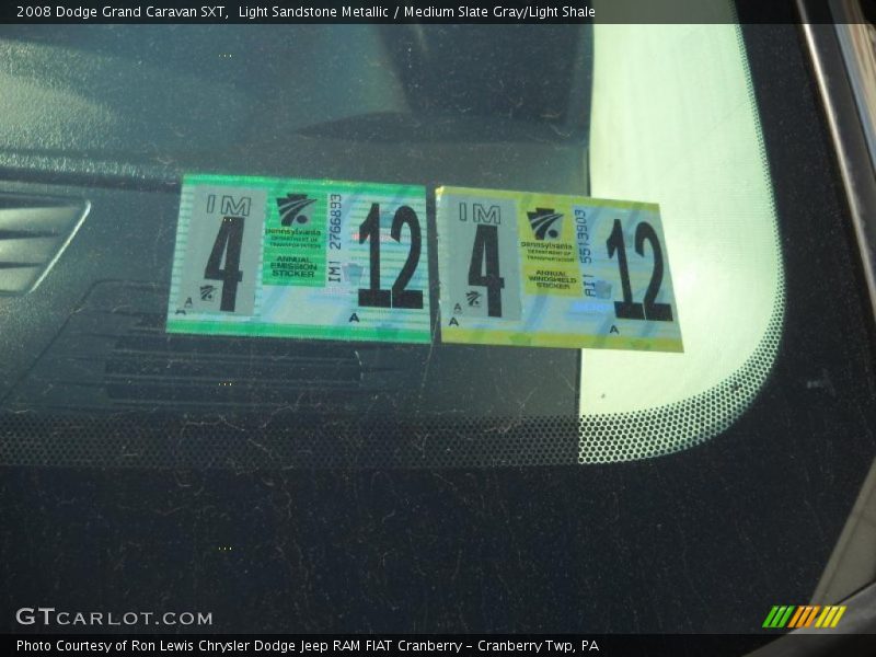 Light Sandstone Metallic / Medium Slate Gray/Light Shale 2008 Dodge Grand Caravan SXT