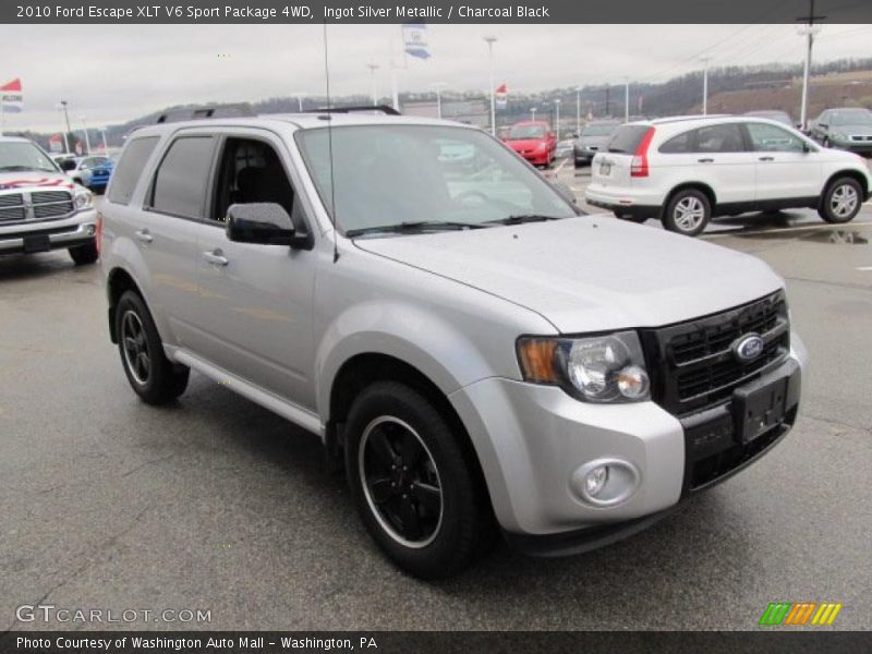 Front 3/4 View of 2010 Escape XLT V6 Sport Package 4WD