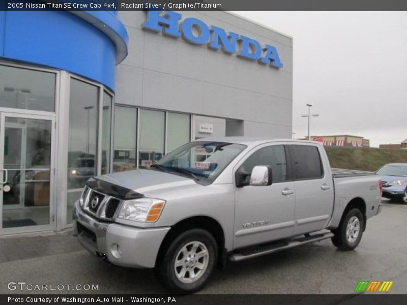 Radiant Silver / Graphite/Titanium 2005 Nissan Titan SE Crew Cab 4x4