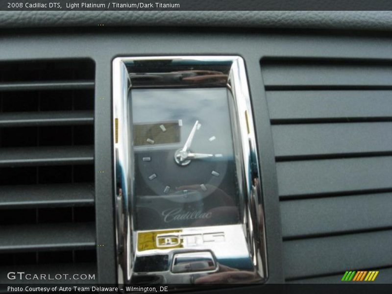 Light Platinum / Titanium/Dark Titanium 2008 Cadillac DTS
