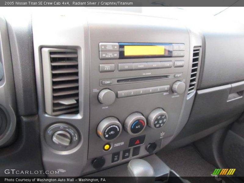 Radiant Silver / Graphite/Titanium 2005 Nissan Titan SE Crew Cab 4x4