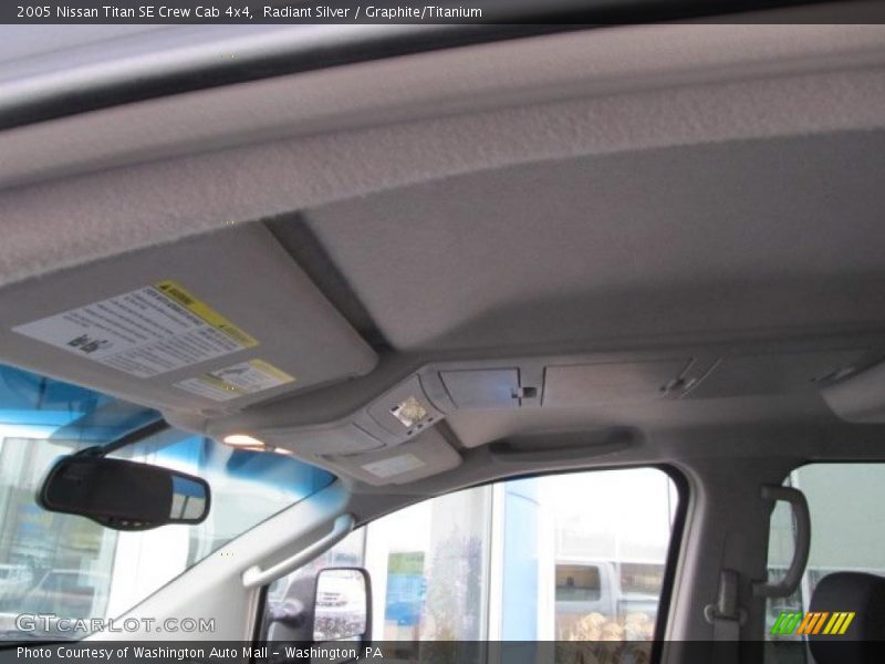 Radiant Silver / Graphite/Titanium 2005 Nissan Titan SE Crew Cab 4x4