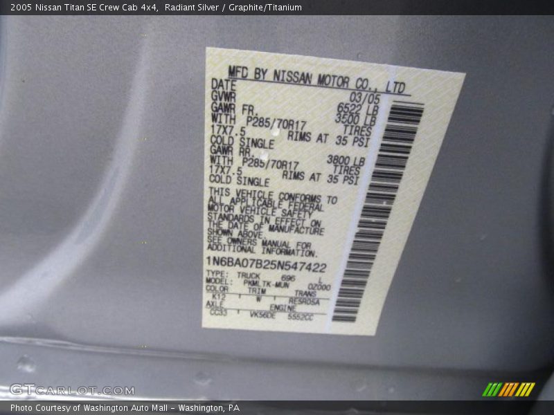 Radiant Silver / Graphite/Titanium 2005 Nissan Titan SE Crew Cab 4x4