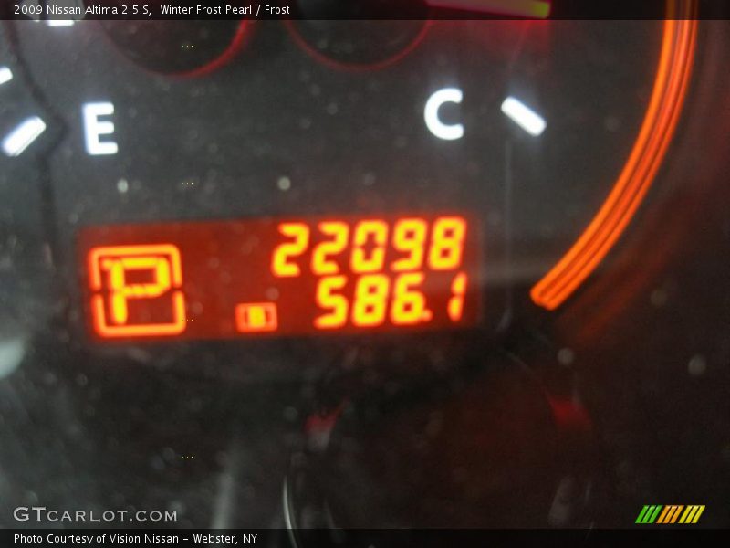 Winter Frost Pearl / Frost 2009 Nissan Altima 2.5 S
