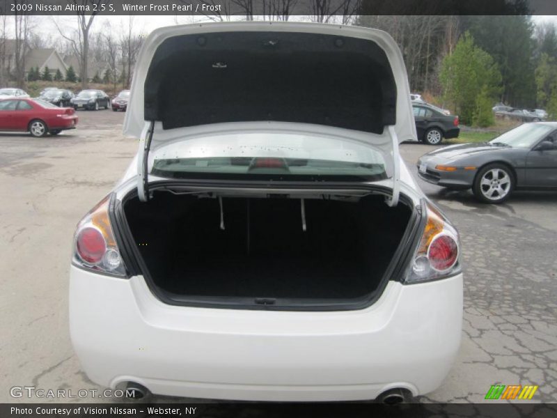 Winter Frost Pearl / Frost 2009 Nissan Altima 2.5 S