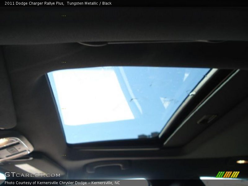 Sunroof of 2011 Charger Rallye Plus