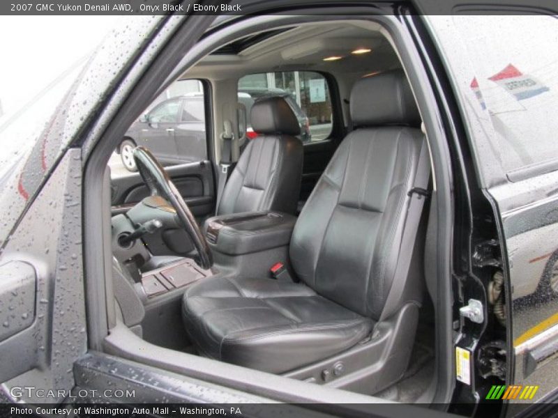 Onyx Black / Ebony Black 2007 GMC Yukon Denali AWD