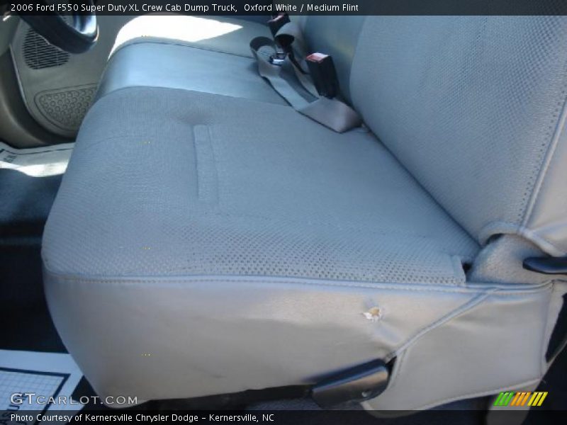 Oxford White / Medium Flint 2006 Ford F550 Super Duty XL Crew Cab Dump Truck