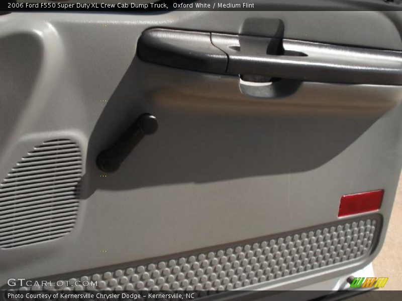 Oxford White / Medium Flint 2006 Ford F550 Super Duty XL Crew Cab Dump Truck
