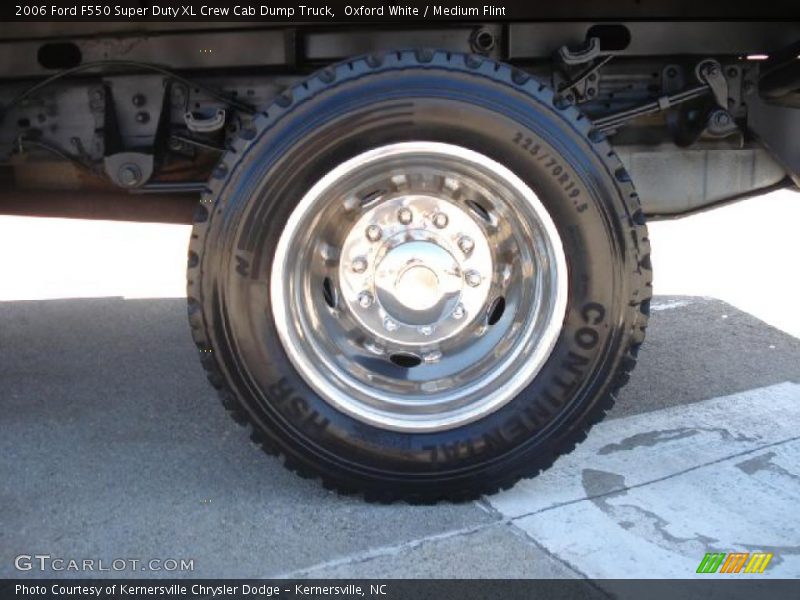  2006 F550 Super Duty XL Crew Cab Dump Truck Wheel