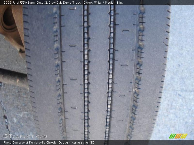 Oxford White / Medium Flint 2006 Ford F550 Super Duty XL Crew Cab Dump Truck