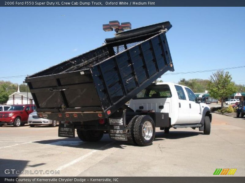  2006 F550 Super Duty XL Crew Cab Dump Truck Oxford White