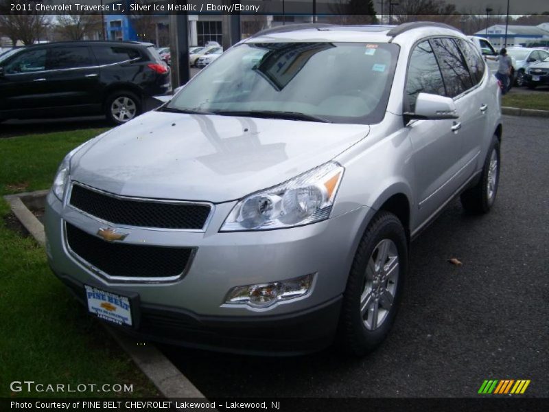 Silver Ice Metallic / Ebony/Ebony 2011 Chevrolet Traverse LT