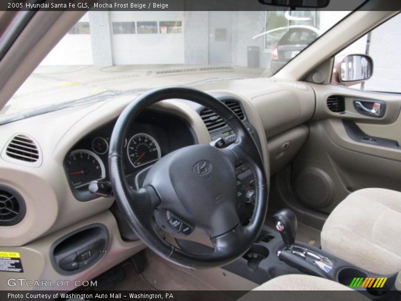 Mocha Frost Beige / Beige 2005 Hyundai Santa Fe GLS