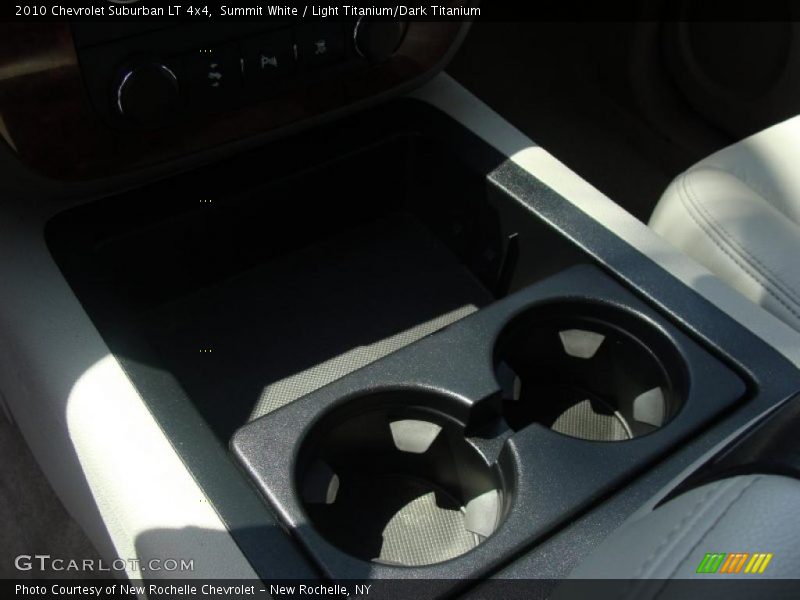 Summit White / Light Titanium/Dark Titanium 2010 Chevrolet Suburban LT 4x4