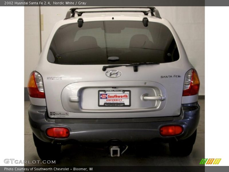 Nordic White / Gray 2002 Hyundai Santa Fe 2.4