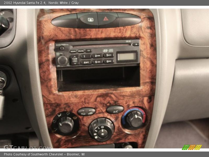Nordic White / Gray 2002 Hyundai Santa Fe 2.4