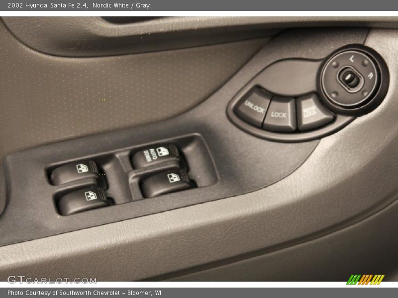 Nordic White / Gray 2002 Hyundai Santa Fe 2.4