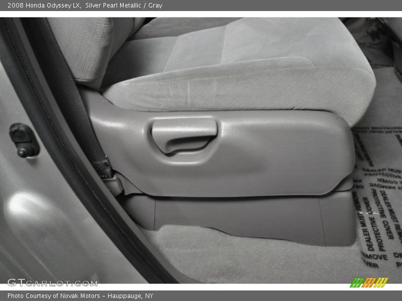 Silver Pearl Metallic / Gray 2008 Honda Odyssey LX