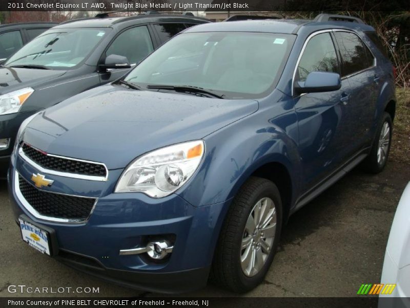 Front 3/4 View of 2011 Equinox LT AWD